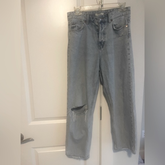 H&M Loose Straight High Waisted  Distressed Blue Jeans|Size 8/25inch inseam - Picture 9 of 11